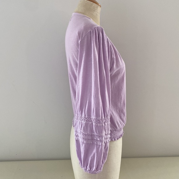 Lucky Brand 🍀 lilac blouse with balloon sleeves. Eyelet edging on faux wrap. XS - Picture 3 of 11